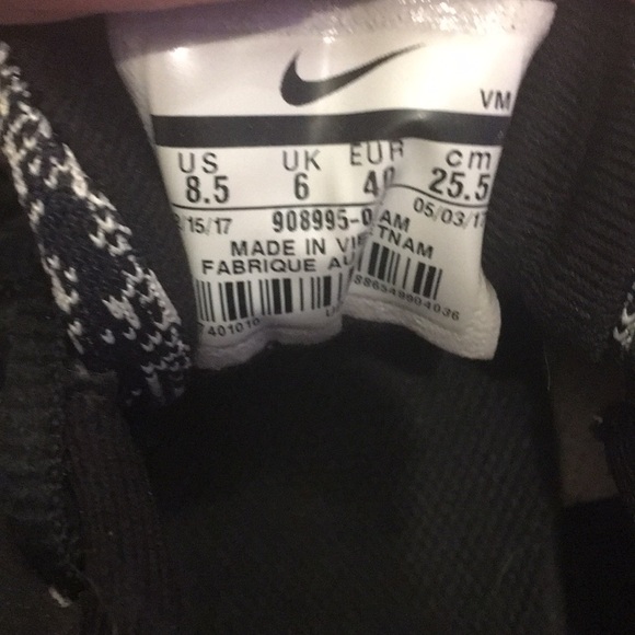 black and white speckled nikes - Picture 4 of 6